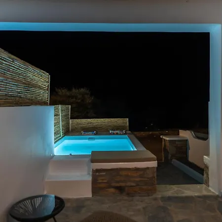Holiday home Lareroom 3 σπίτι μπροστά στη παραλία με μικρή πισίνα Kythnos