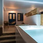 Hébergement de vacances Lareroom 3 σπίτι μπροστά στη παραλία με μικρή πισίνα