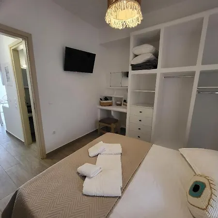 Nyaraló Lareroom 3 σπίτι μπροστά στη παραλία με μικρή πισίνα