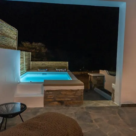 Lareroom 3 σπίτι μπροστά στη παραλία με μικρή πισίνα * Kíthnosz