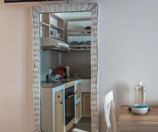 Lareroom 3 σπίτι μπροστά στη παραλία με μικρή πισίνα * Kithnos